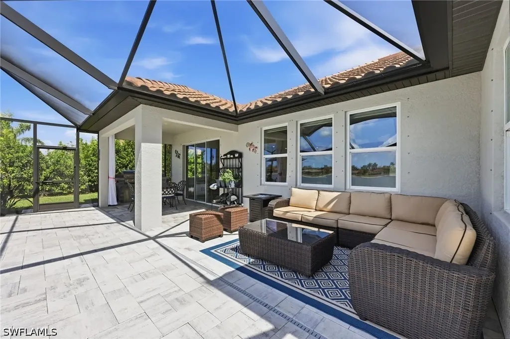 2094 Grove Drive Naples FL 34120