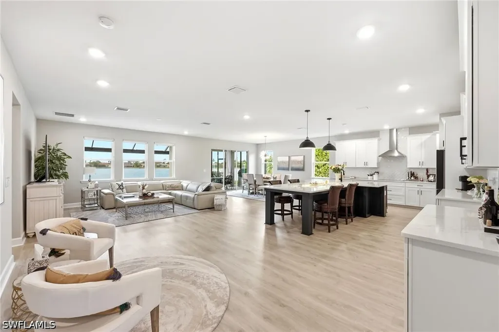 2094 Grove Drive Naples FL 34120