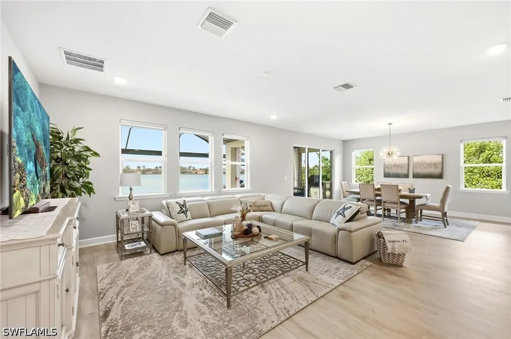 2094 Grove Drive Naples FL 34120