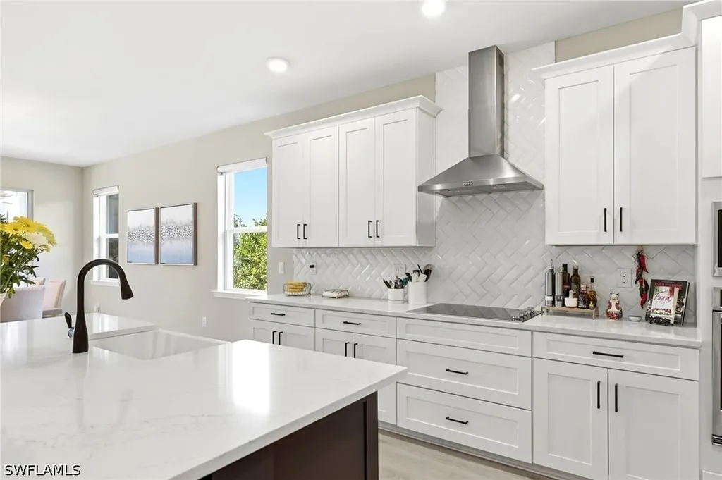 2094 Grove Drive Naples FL 34120