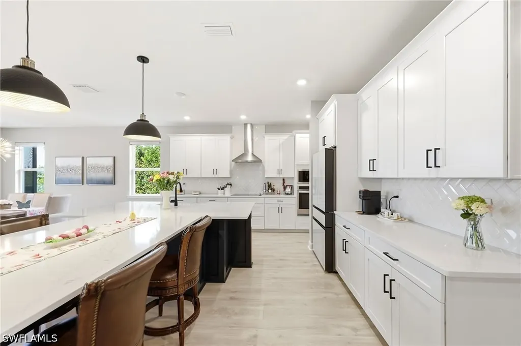 2094 Grove Drive Naples FL 34120
