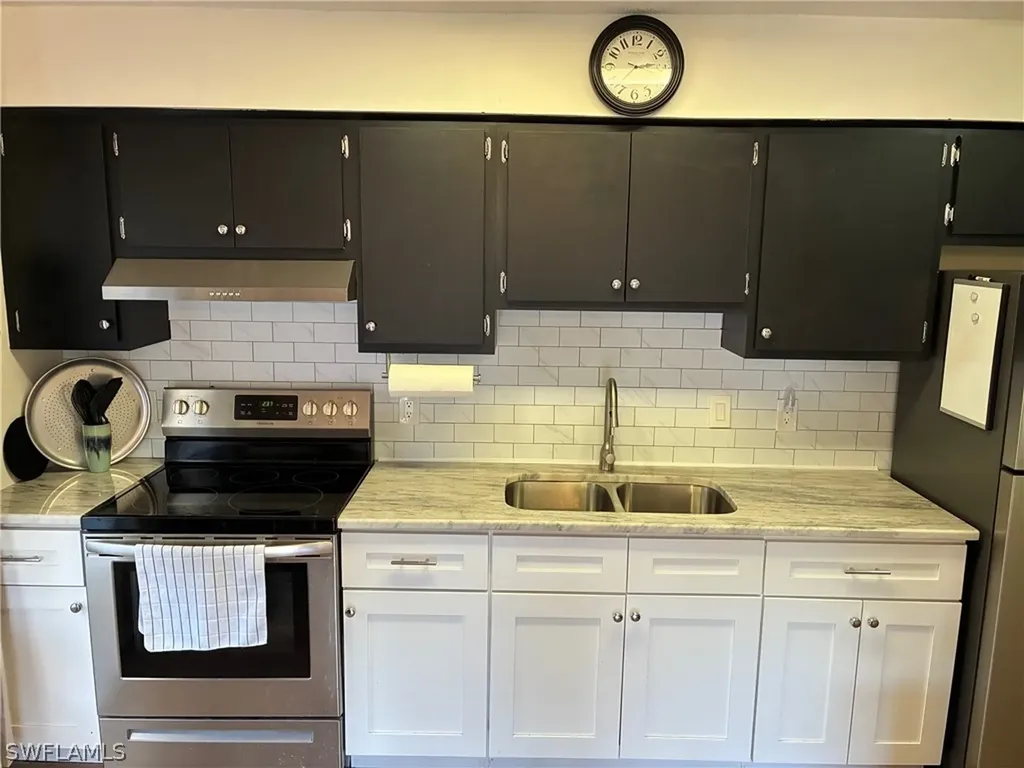 1165 Palm Avenue North Fort Myers FL 33903