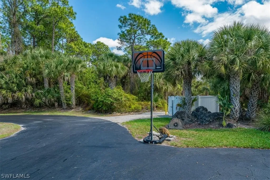 235 W Naomi Drive Naples FL 34104