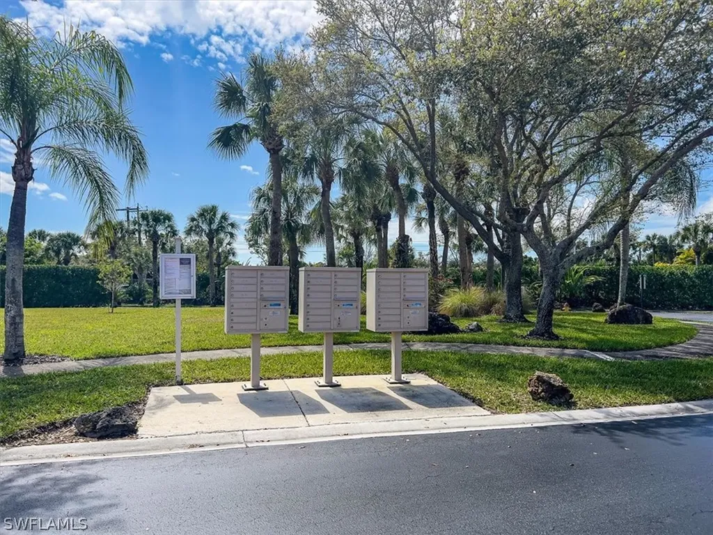235 W Naomi Drive Naples FL 34104