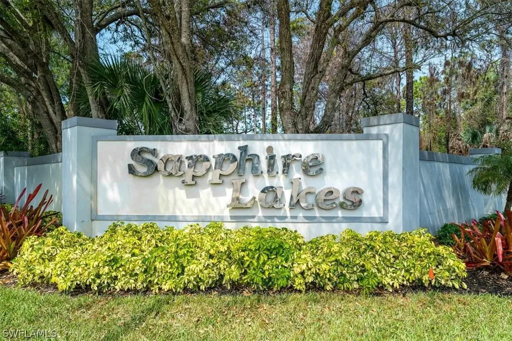 235 W Naomi Drive Naples FL 34104
