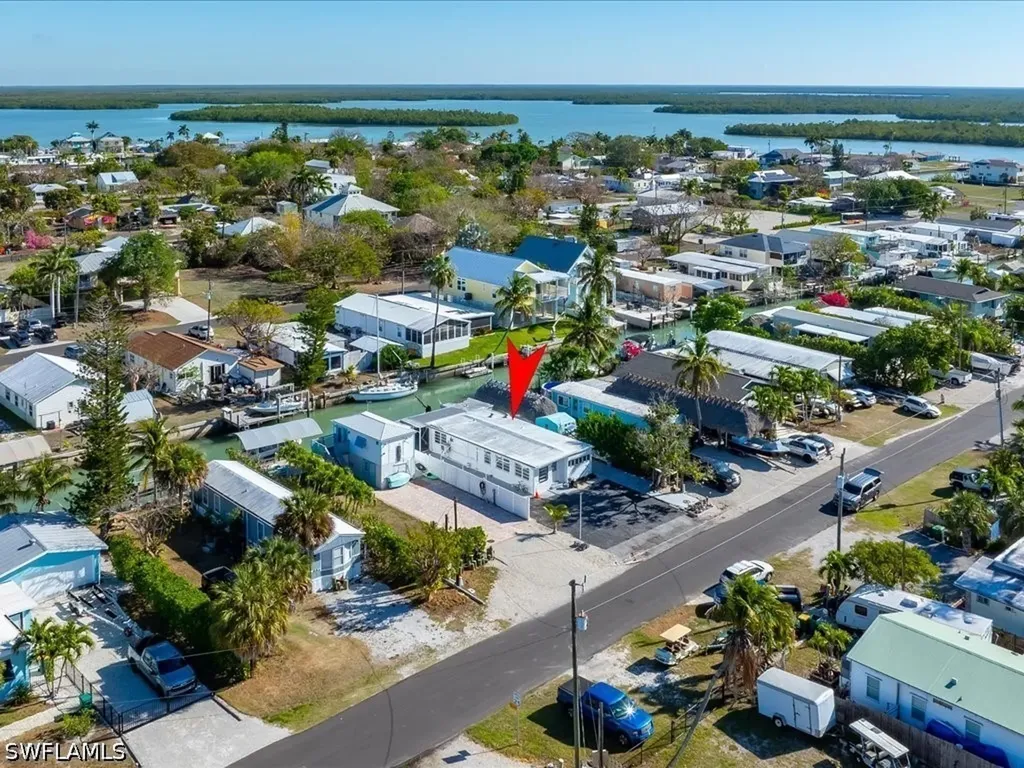 657 Palm Avenue E Goodland FL 34140