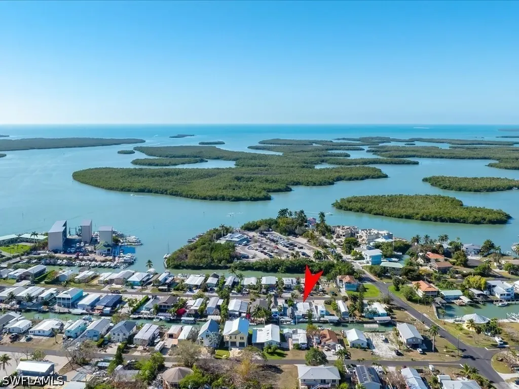 657 Palm Avenue E Goodland FL 34140