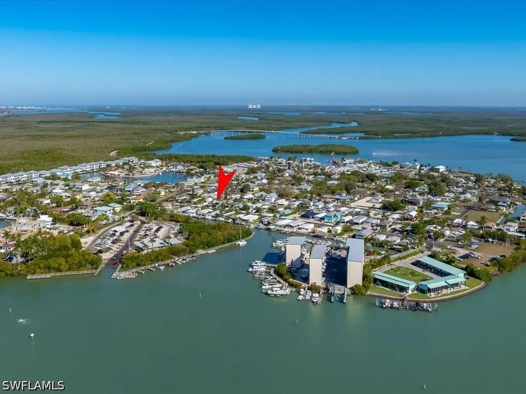657 Palm Avenue E Goodland FL 34140