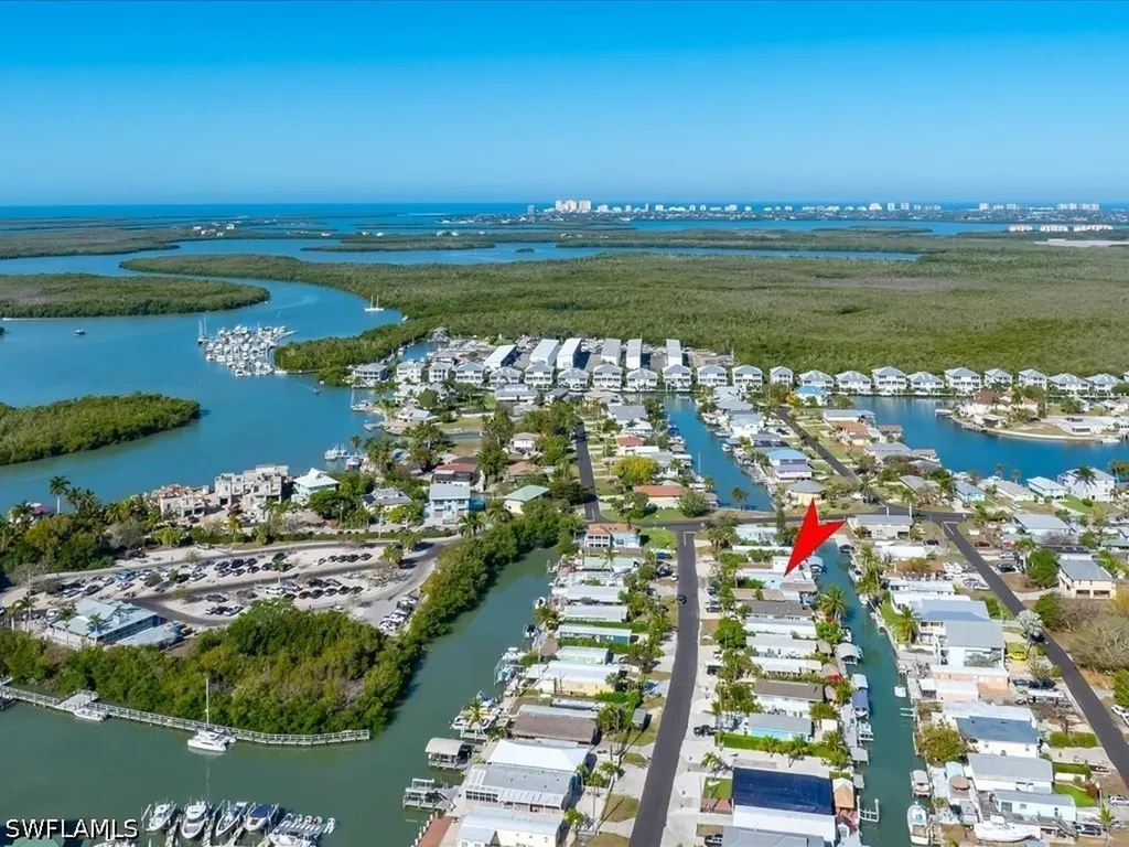 657 Palm Avenue E Goodland FL 34140