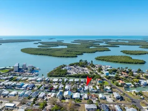 657 Palm Avenue E Goodland FL 34140