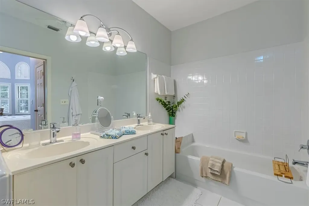 6010 Chardonnay Lane Naples FL 34119