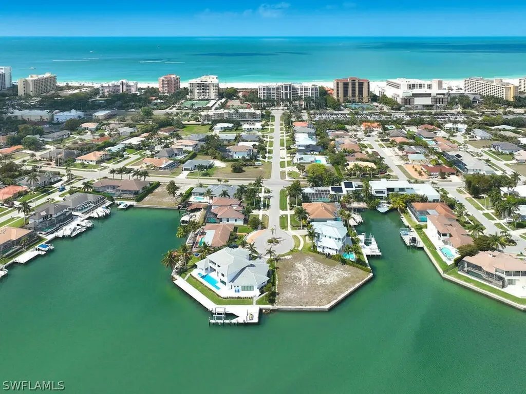 999 Spruce Court Marco Island FL 34145