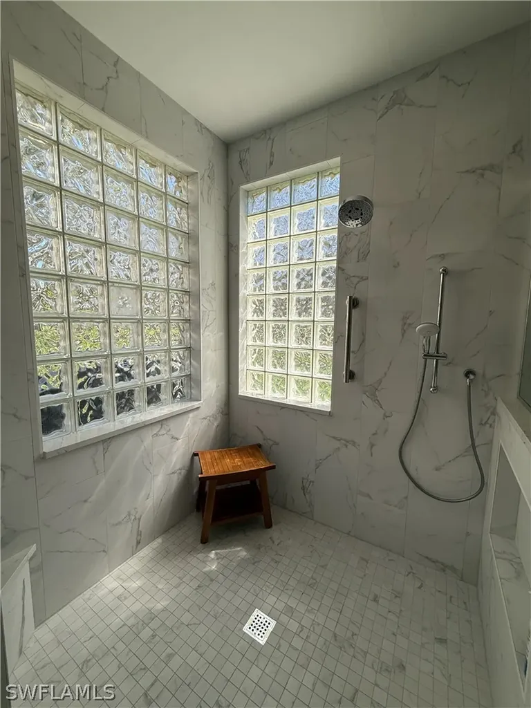 2830 Tiburon Boulevard E Naples FL 34109