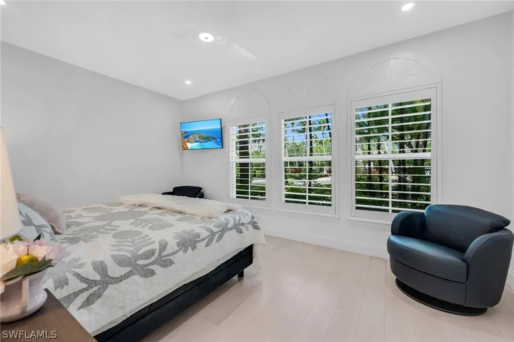 2830 Tiburon Boulevard E Naples FL 34109