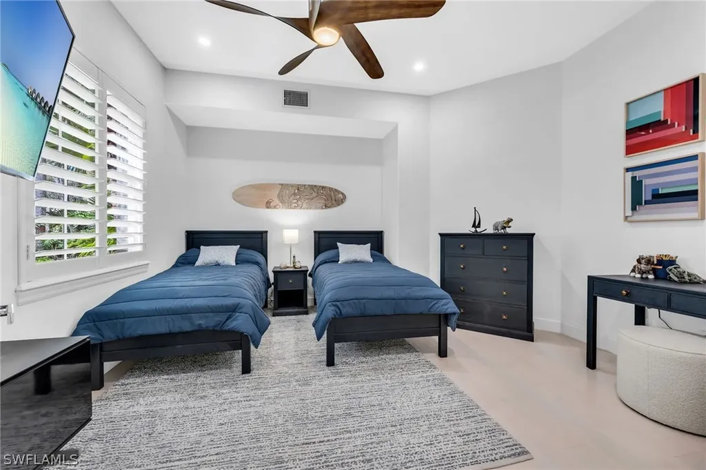 2830 Tiburon Boulevard E Naples FL 34109