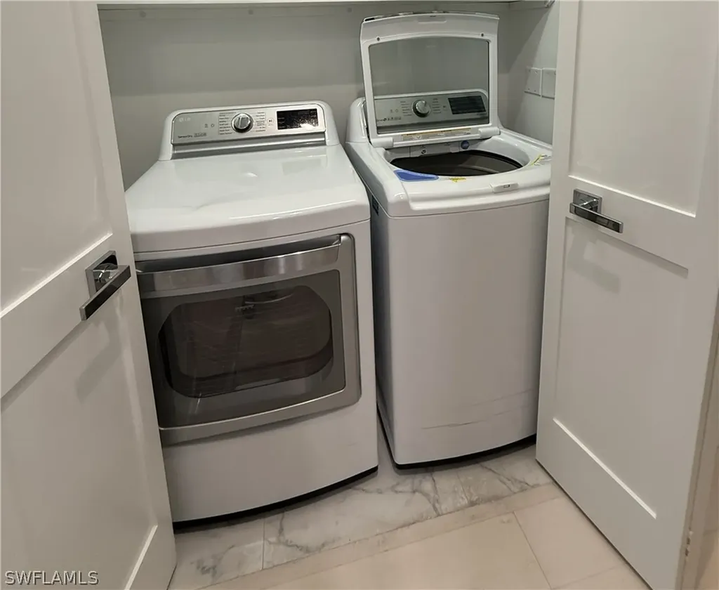 2830 Tiburon Boulevard E Naples FL 34109