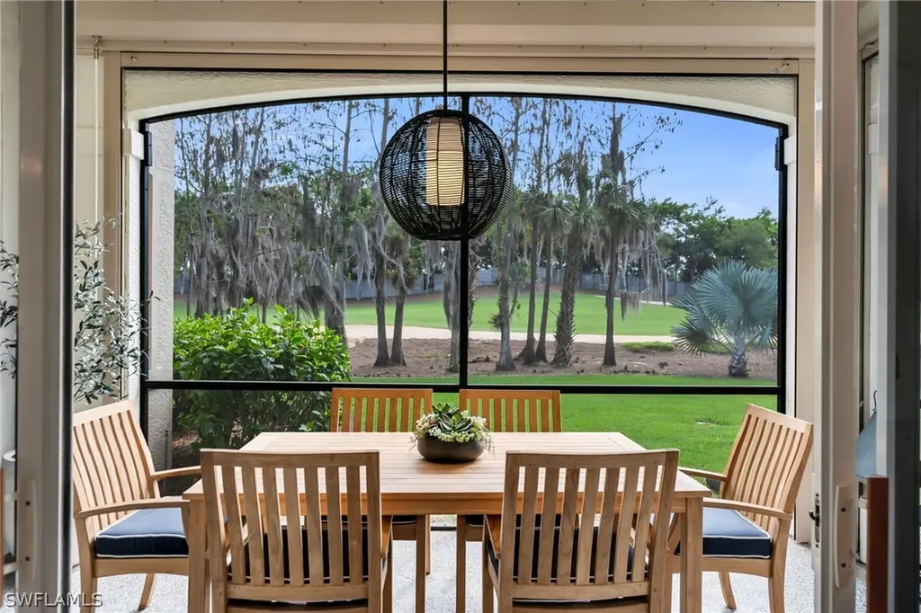 2830 Tiburon Boulevard E Naples FL 34109