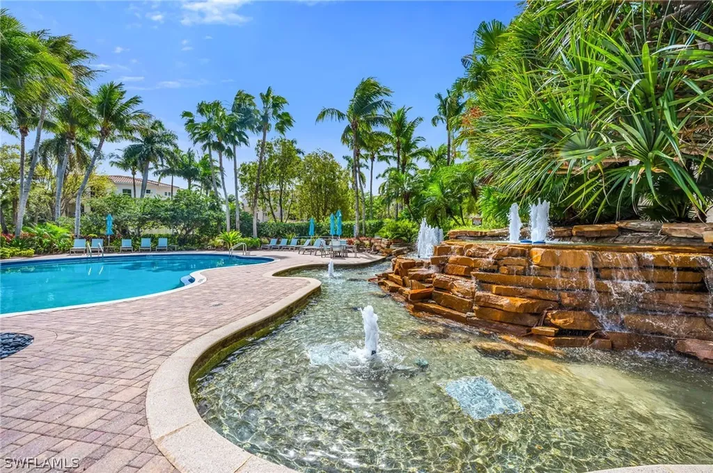 2830 Tiburon Boulevard E Naples FL 34109