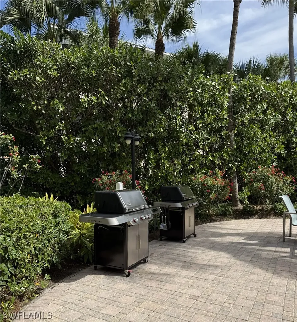 2830 Tiburon Boulevard E Naples FL 34109
