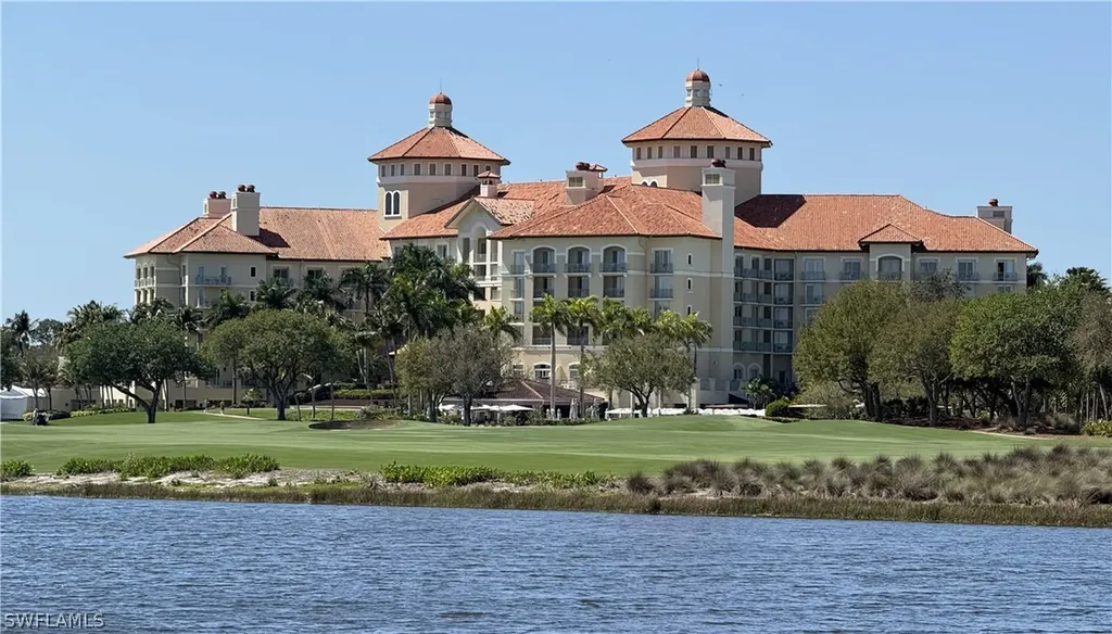 2830 Tiburon Boulevard E Naples FL 34109