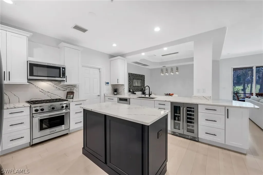 2830 Tiburon Boulevard E Naples FL 34109