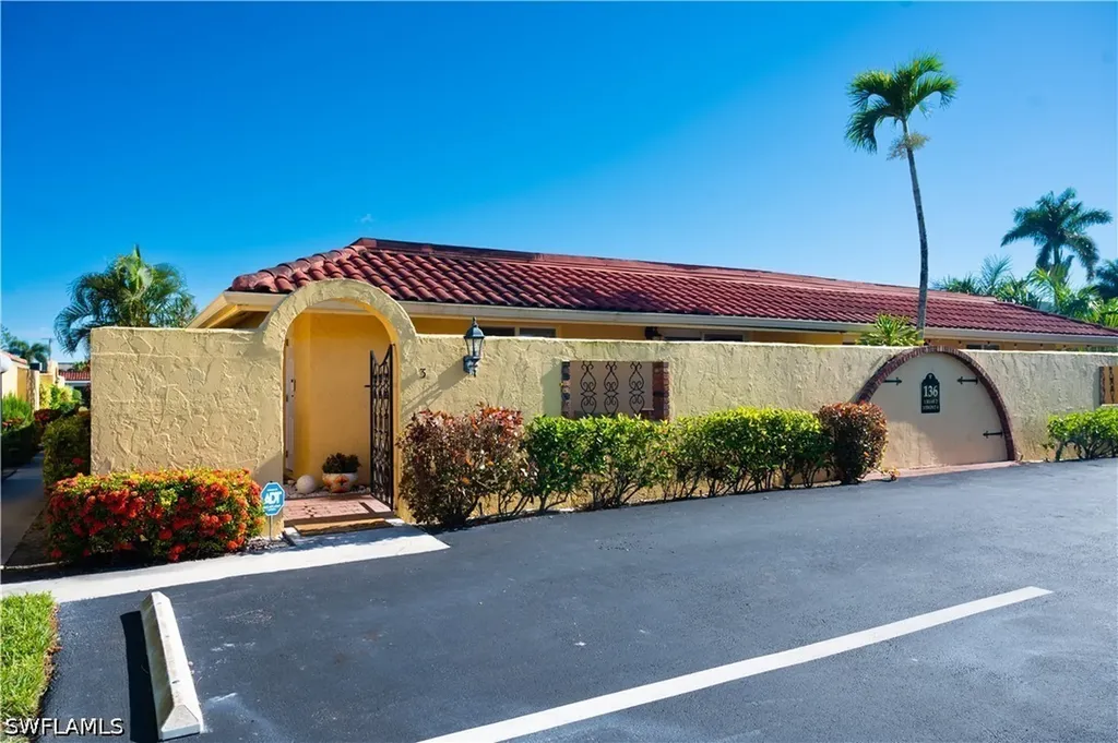 Naples FL, 136 Harrison Road, Unit L3