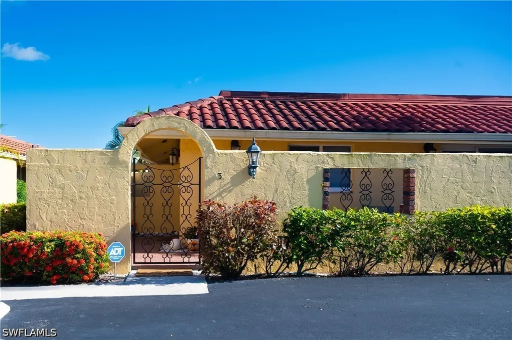 136 Harrison Road Naples FL 34112