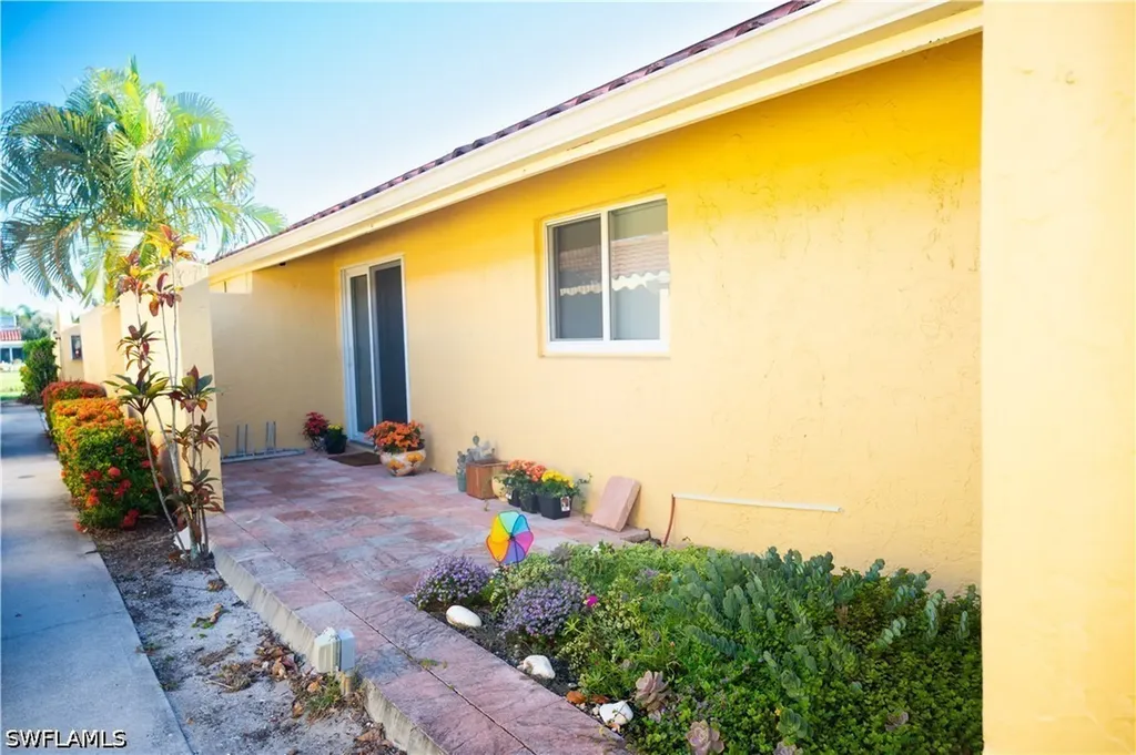 136 Harrison Road Naples FL 34112