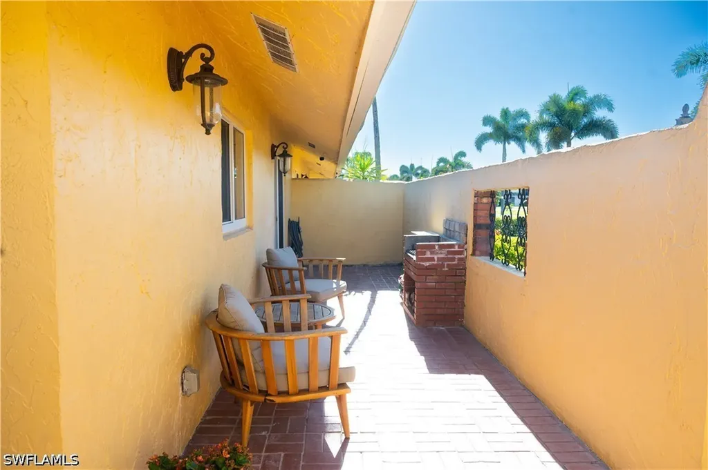 136 Harrison Road Naples FL 34112