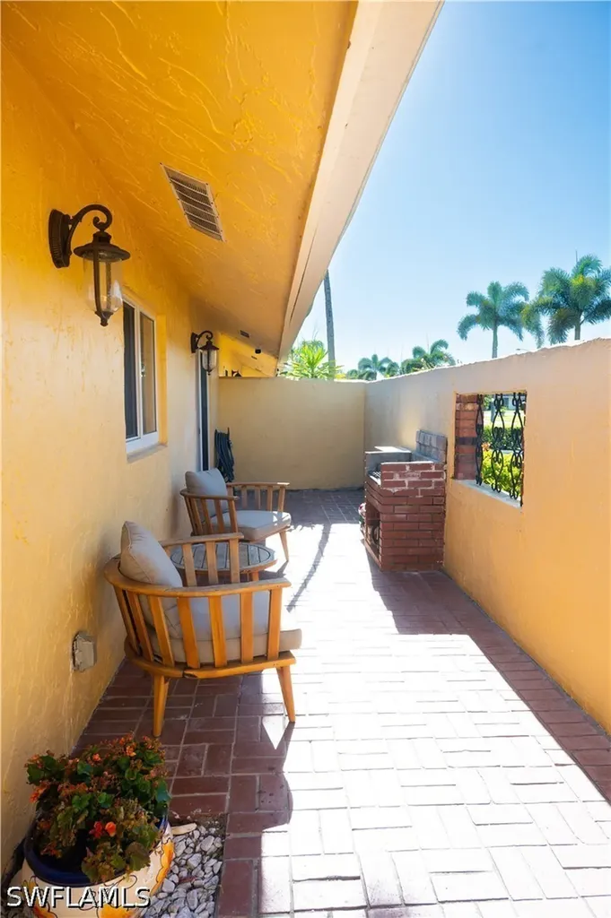 136 Harrison Road Naples FL 34112