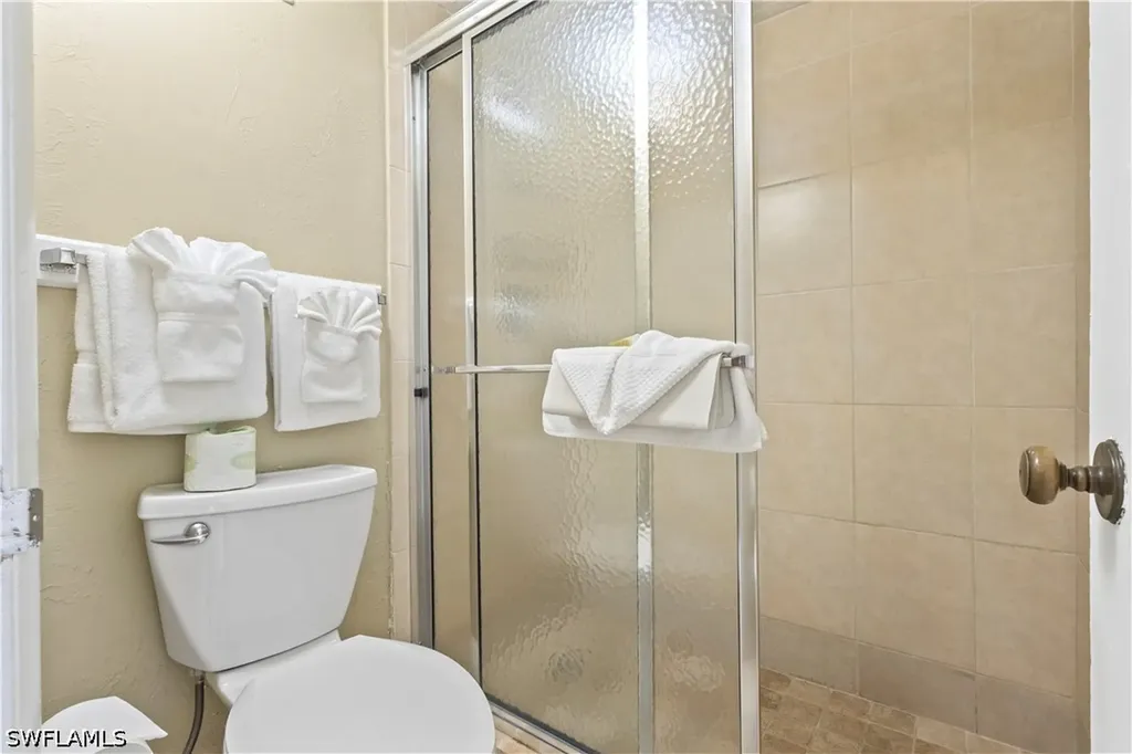 2555 Tamiami Trail N Naples FL 34103