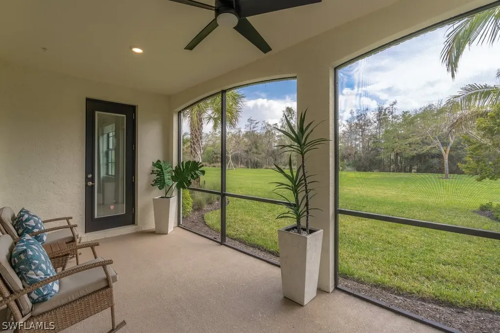 16352 Viansa Way Naples FL 34110