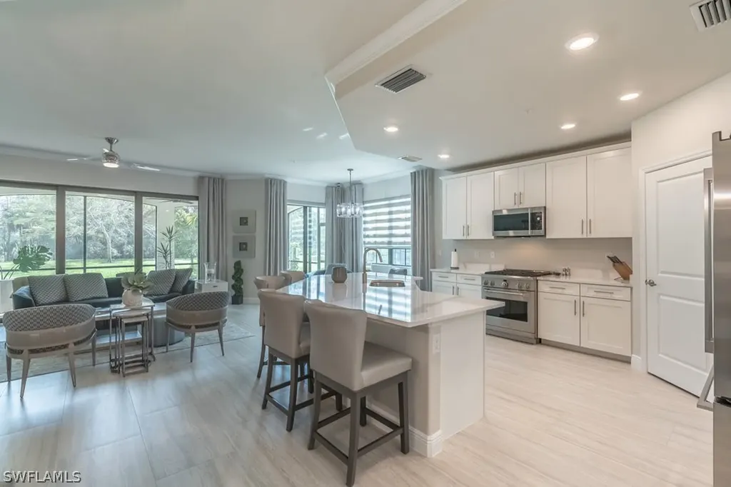 16352 Viansa Way Naples FL 34110