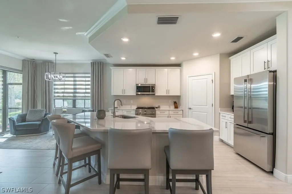 16352 Viansa Way Naples FL 34110
