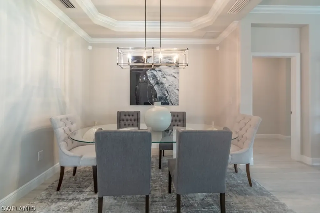 16352 Viansa Way Naples FL 34110