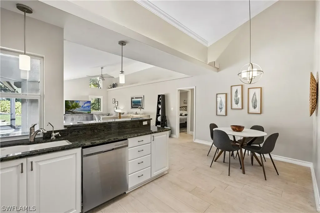 6605 Southfork Naples FL 34108
