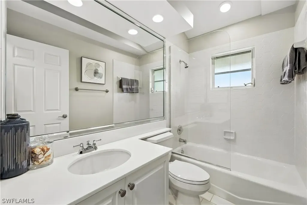 6605 Southfork Naples FL 34108