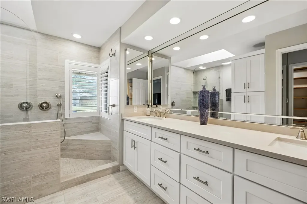 6605 Southfork Naples FL 34108