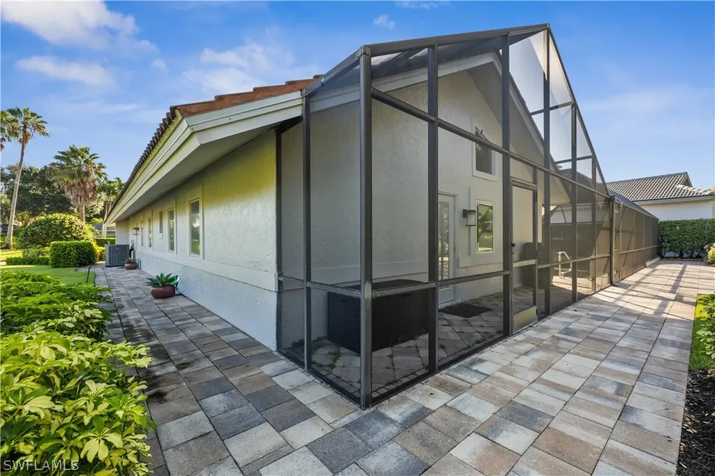 6605 Southfork Naples FL 34108
