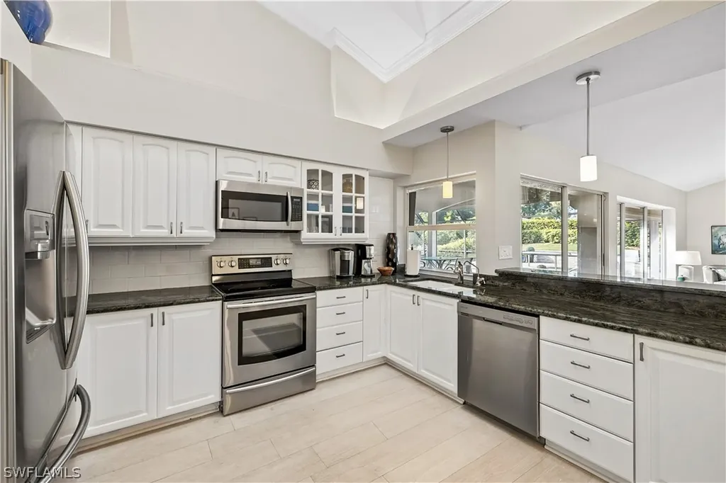 6605 Southfork Naples FL 34108