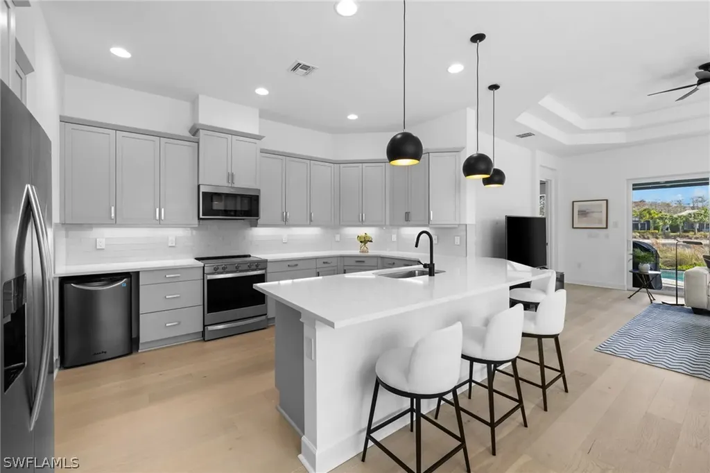 6291 Arriba Avenue Naples FL 34113
