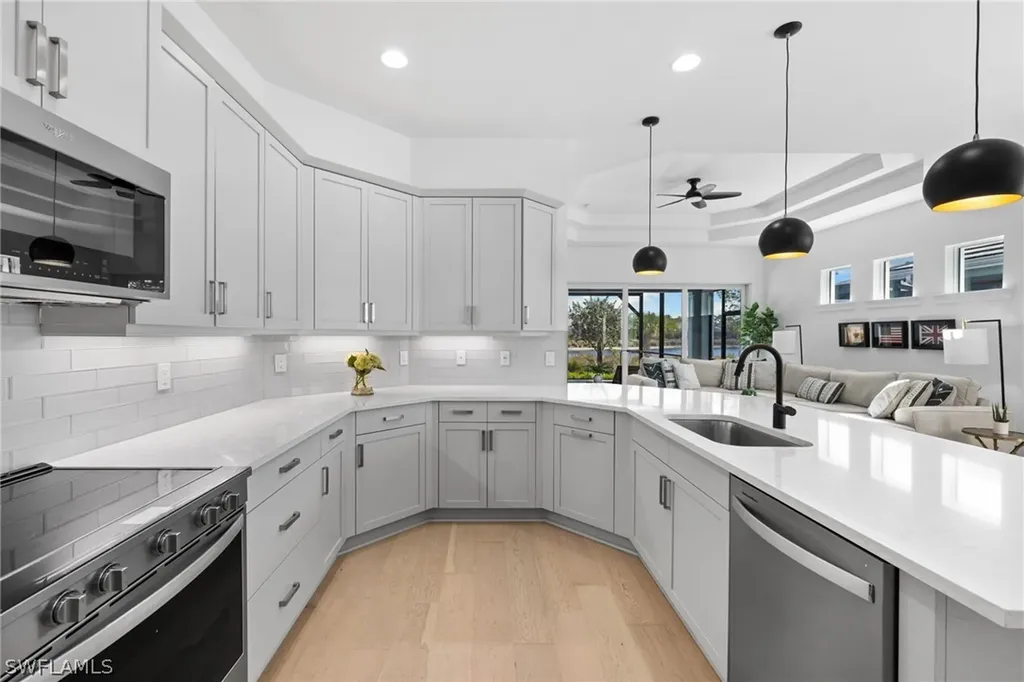 6291 Arriba Avenue Naples FL 34113