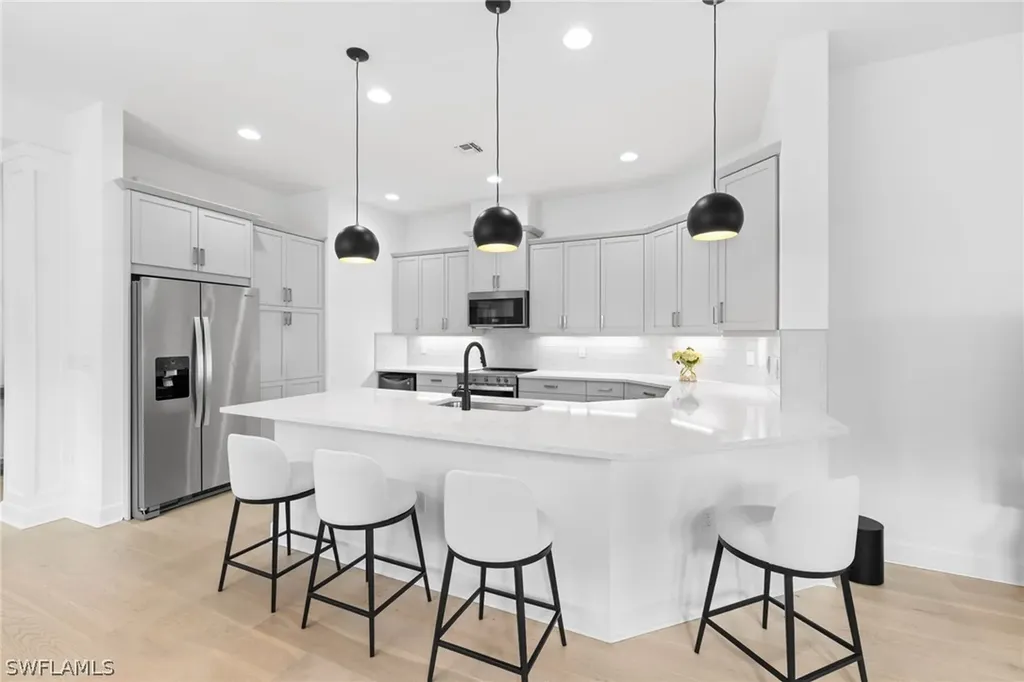6291 Arriba Avenue Naples FL 34113