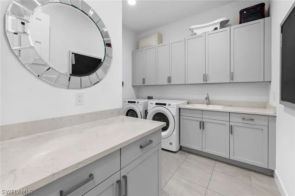 6291 Arriba Avenue Naples FL 34113