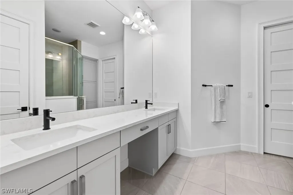 6291 Arriba Avenue Naples FL 34113