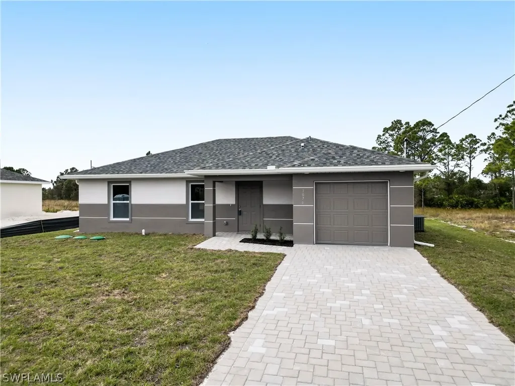 1076 Gunby Avenue S Lehigh Acres FL 33974