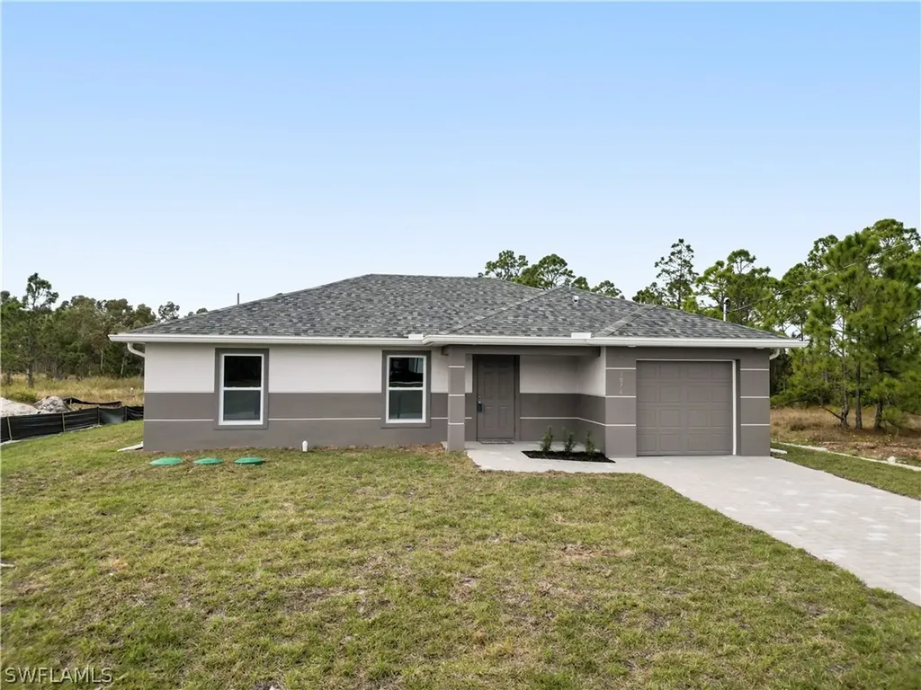 1076 Gunby Avenue S Lehigh Acres FL 33974