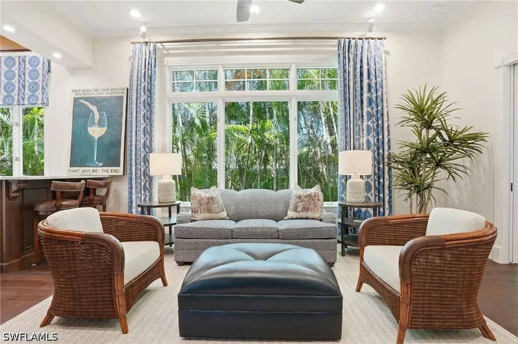160 16th Avenue S Naples FL 34102