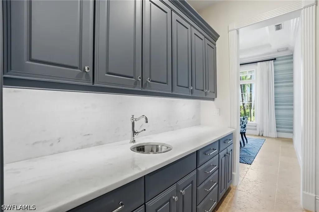 160 16th Avenue S Naples FL 34102