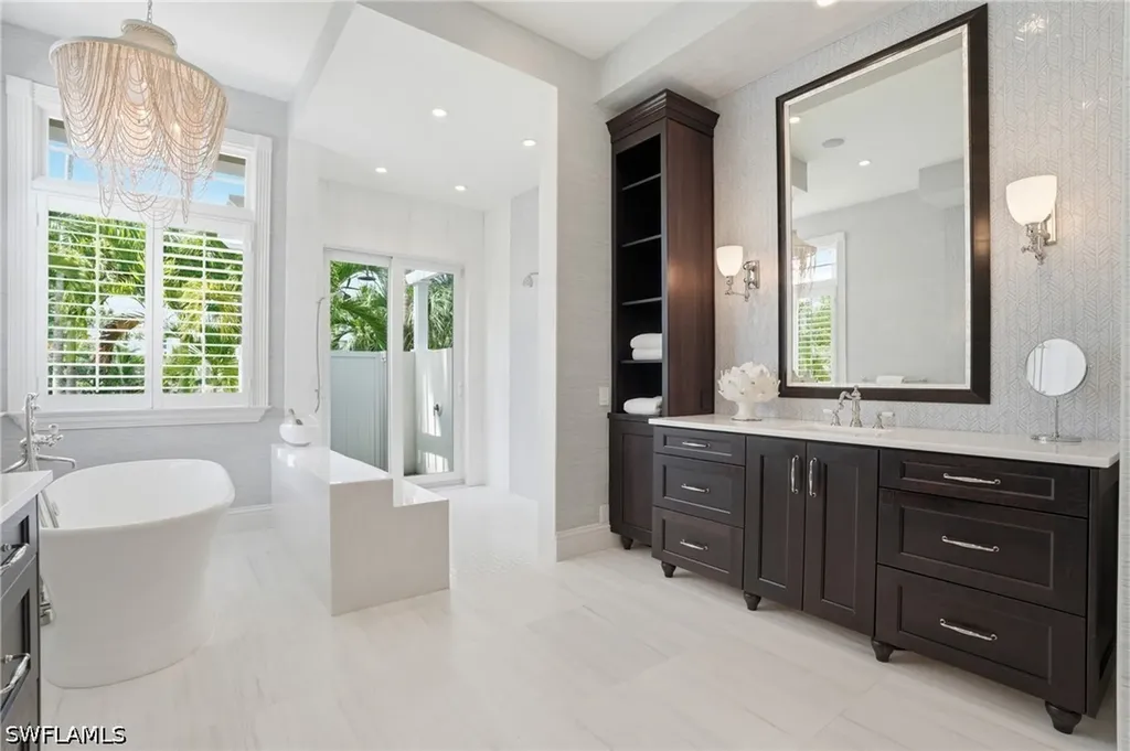 160 16th Avenue S Naples FL 34102